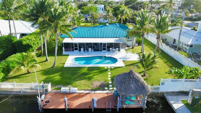 3 bedroom Single Family Residence at 110 Shore Drive, Riviera Shores, Riviera Beach — photo 4