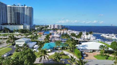 110 Shore Drive, Riviera Beach FL - photo 19 of 78