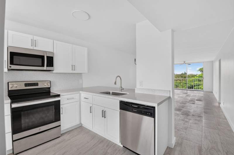 2 bedroom Condominium at 7145 Huntington Lane #408, Huntington Lakes Sec Two Condos, Delray Beach — photo 2
