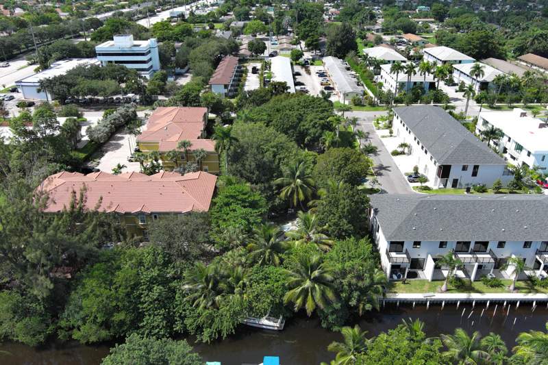 1 bedroom Single Family Residence at 4696 SW 32nd Avenue, Canal Groves, Dania Beach — photo 3