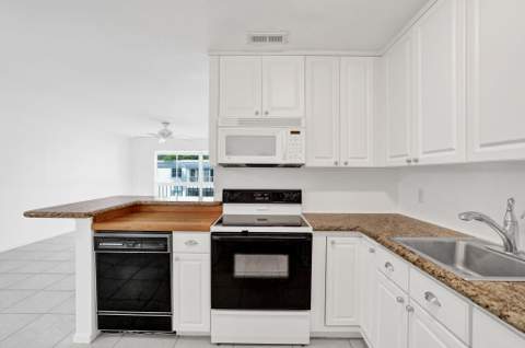 6469 Bay Club Drive #3, Fort Lauderdale FL - photo 10 of 49