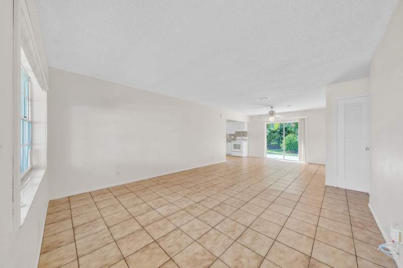 3 bedroom Single Family Residence at 19323 Liberty Road, American Homes At Boca Raton 4, Boca Raton — photo 5