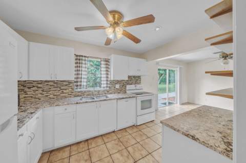 19323 Liberty Road, Boca Raton FL - photo 15 of 48