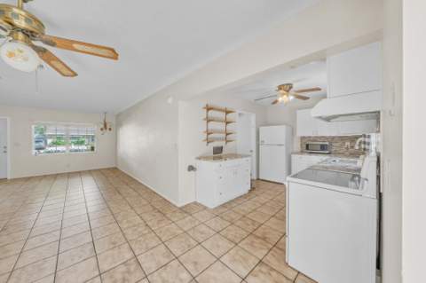 19323 Liberty Road, Boca Raton FL - photo 16 of 48