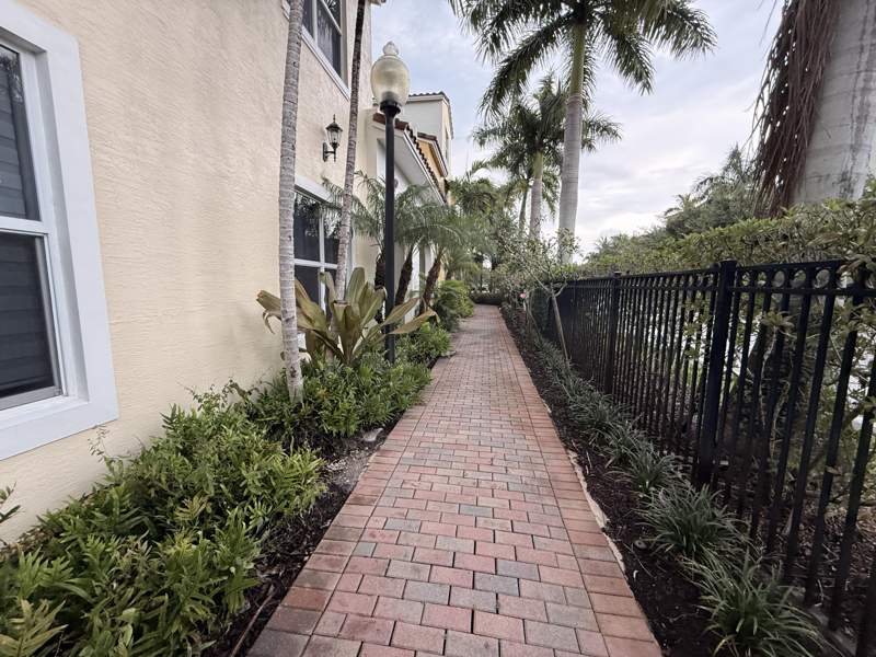 4 bedroom Townhouse at 1799 NW 124th Way, Pembroke Falls-Phase 1, Pembroke Pines — photo 2