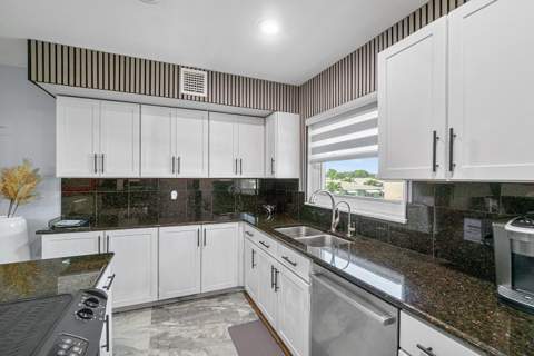 2019 S Seacrest Boulevard #C, Boynton Beach FL - photo 7 of 32