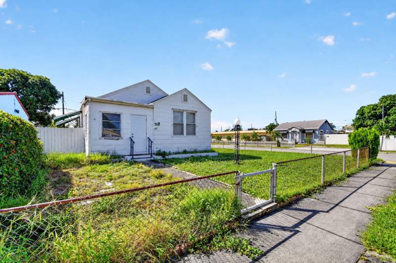 2 bedroom Single Family Residence at 529 23rd Avenue, Worthmore Park, Lake Worth Beach — photo 2