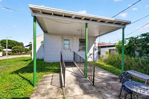 529 23rd Avenue, Lake Worth Beach FL - photo 7 of 22