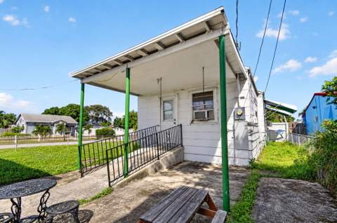 529 23rd Avenue, Lake Worth Beach FL - photo 8 of 22