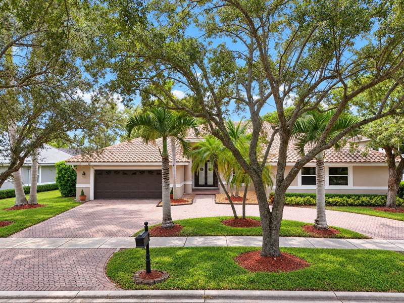 6 bedroom Single Family Residence at 1776 Eagle Trace Boulevard, Fairways At Eagle Trace, Coral Springs — photo 2