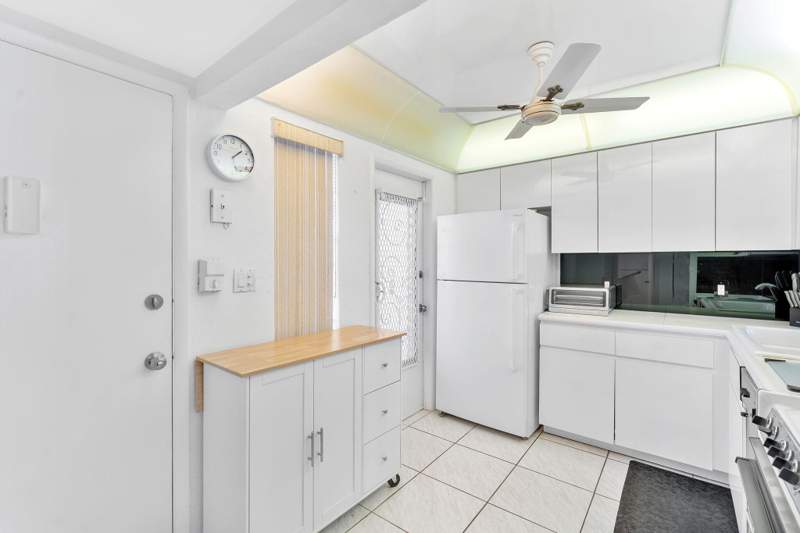 1 bedroom Condominium at 1889 S Ocean Drive #203, Islands-Bermuda Condo, Hallandale Beach — photo 4