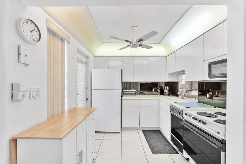 1 bedroom Condominium at 1889 S Ocean Drive #203, Islands-Bermuda Condo, Hallandale Beach — photo 5