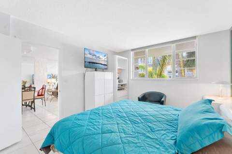 1889 S Ocean Drive #203, Hallandale Beach FL - photo 15 of 26