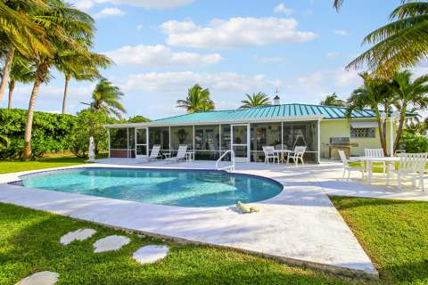 110 Shore Drive, Riviera Beach FL - photo 21 of 78