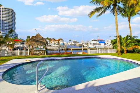 110 Shore Drive, Riviera Beach FL - photo 22 of 78