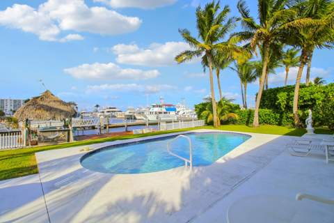 110 Shore Drive, Riviera Beach FL - photo 23 of 78