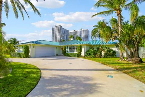 110 Shore Drive, Riviera Beach FL - photo 8 of 78