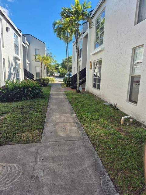 4429 Treehouse Lane #28 F, Tamarac FL - photo 7 of 7