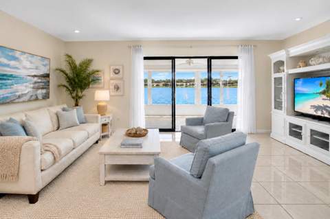 5537 Mirror Lakes Boulevard, Boynton Beach FL - photo 19 of 43