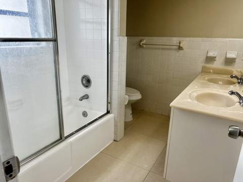 5151 NE 18th Terrace, Fort Lauderdale FL - photo 12 of 37