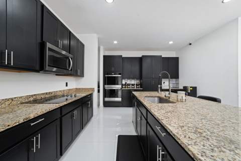 7461 Moonrise Drive, Lake Worth FL - photo 11 of 31