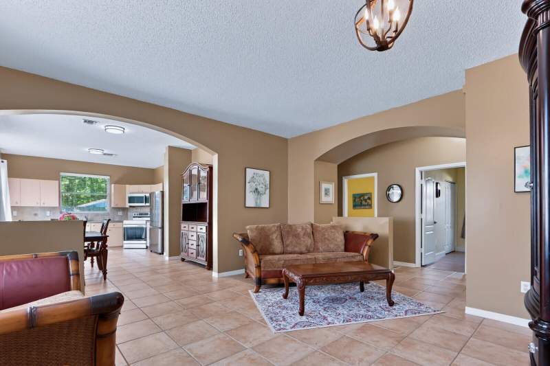 3 bedroom Single Family Residence at 1024 Park Hill Drive, Park Hill Est, Haverhill — photo 2