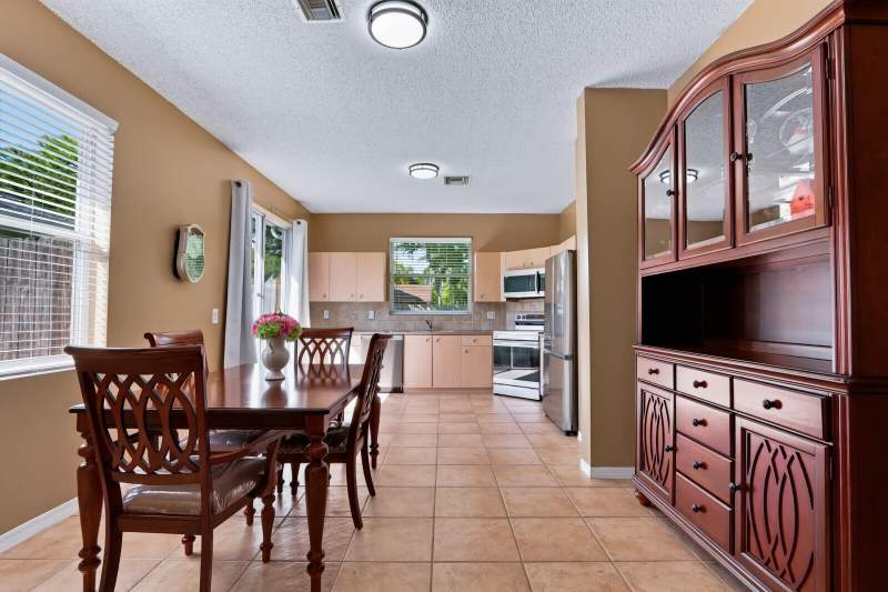 3 bedroom Single Family Residence at 1024 Park Hill Drive, Park Hill Est, Haverhill — photo 5