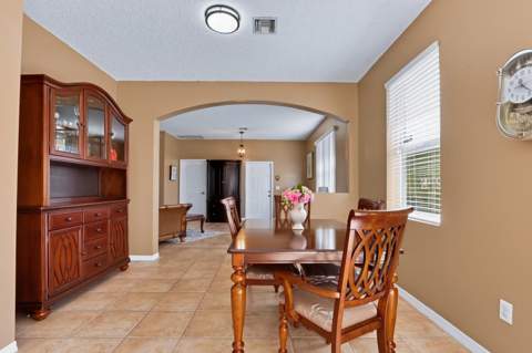 1024 Park Hill Drive, Haverhill FL - photo 6 of 24