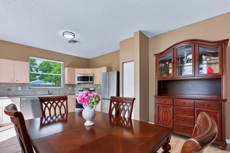 3 bedroom Single Family Residence at 1024 Park Hill Drive, Park Hill Est, Haverhill — photo 4