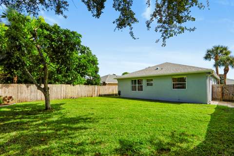 1024 Park Hill Drive, Haverhill FL - photo 18 of 24