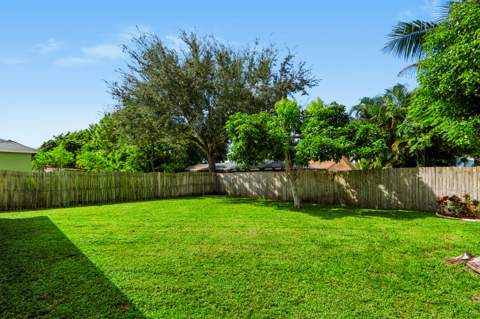 1024 Park Hill Drive, Haverhill FL - photo 19 of 24