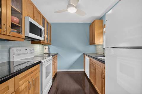15216 Lakes Of Delray Boulevard #142, Delray Beach FL - photo 8 of 38