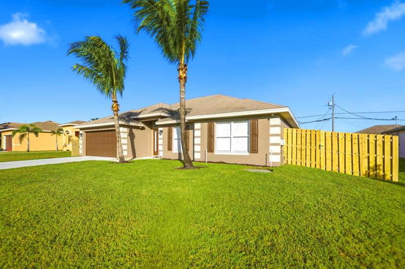 4 bedroom Single Family Residence at 525 SW Halden Avenue, Port St Lucie Section 22, Port St. Lucie — photo 5
