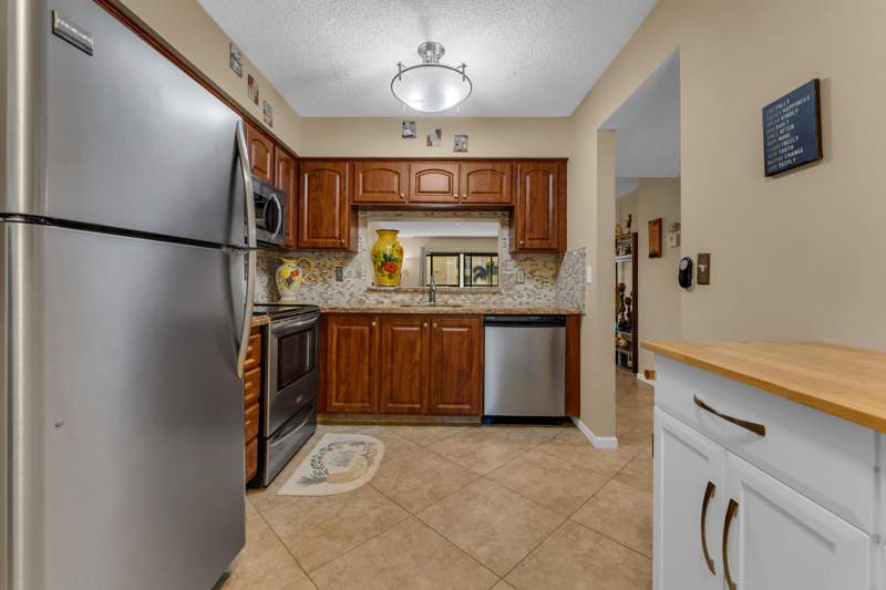 2 bedroom Condominium at 7340 Amberly Lane #210, Huntington Lakes Sec Four Condos, Delray Beach — photo 4