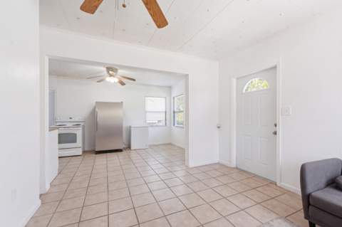1064 Highview Road, Lake Worth FL - photo 7 of 36