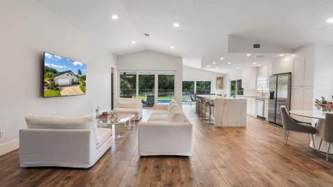 21464 Bridgeview Drive, Boca Raton FL - photo 6 of 52