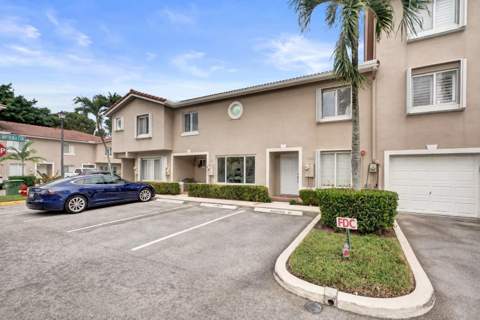 235 Riviera Circle, Weston FL - photo 7 of 59