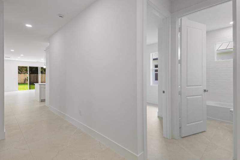 4 bedroom Single Family Residence at 4606 Hibiscus Avenue, Military Park Third Nichols Add, West Palm Beach — photo 2