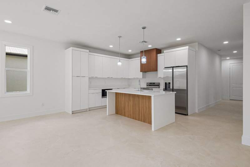 4 bedroom Single Family Residence at 4606 Hibiscus Avenue, Military Park Third Nichols Add, West Palm Beach — photo 5