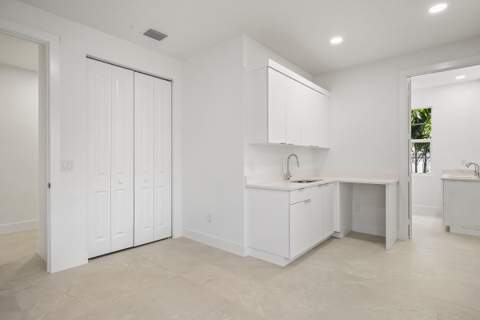4606 Hibiscus Avenue, West Palm Beach FL - photo 22 of 29
