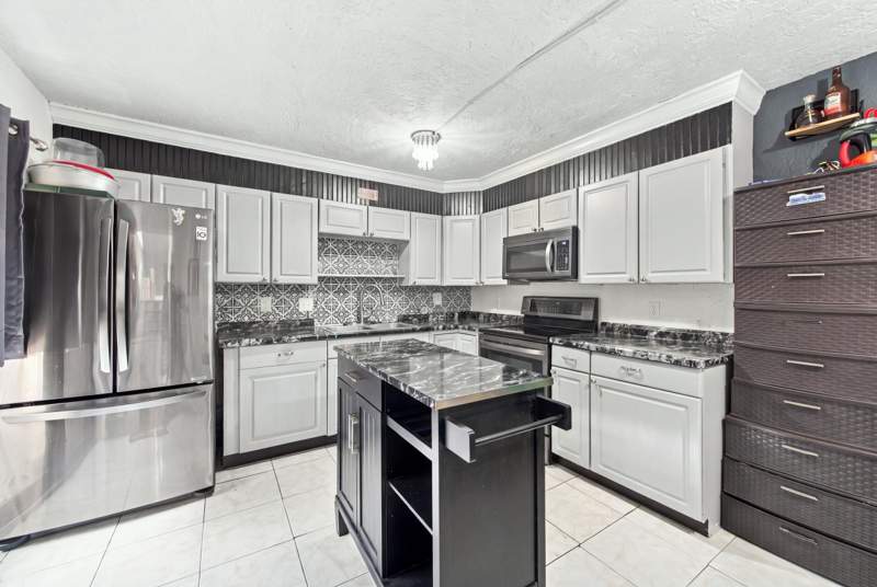 2 bedroom Townhouse at 2483 Waterside Drive, Waterside Estates, Lake Worth — photo 5