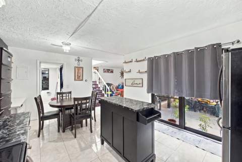2483 Waterside Drive, Lake Worth FL - photo 7 of 30