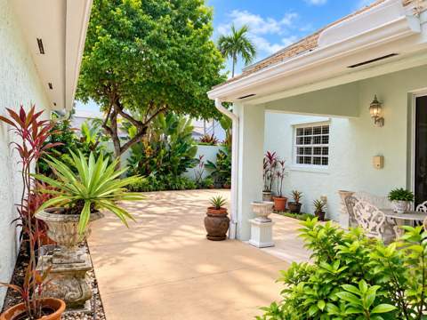 37 Dorchester Circle, Palm Beach Gardens FL - photo 10 of 12