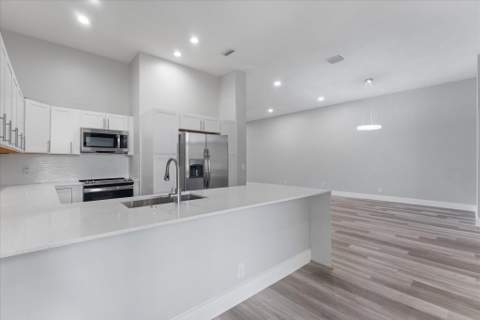5375 Monterey Circle #D, Delray Beach FL - photo 10 of 32