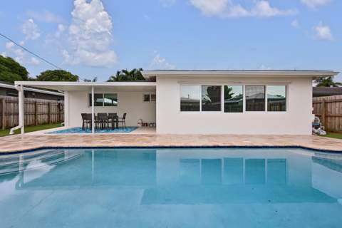 341 NE 45th Street, Oakland Park FL - photo 18 of 36