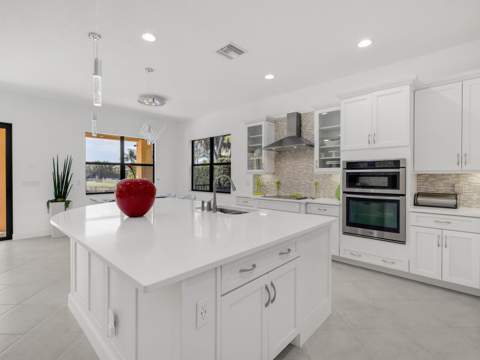 8256 Bradford Way, Parkland FL - photo 14 of 97