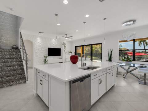 8256 Bradford Way, Parkland FL - photo 15 of 97