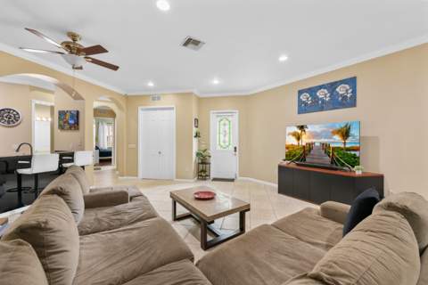 6435 Bella Circle #201, Boynton Beach FL - photo 8 of 27