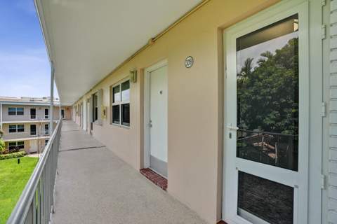 1481 S Ocean Boulevard #339D, Lauderdale-By-The-Sea FL - photo 20 of 38