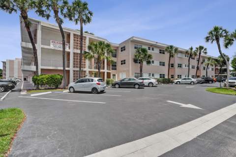 1481 S Ocean Boulevard #339D, Lauderdale-By-The-Sea FL - photo 22 of 38
